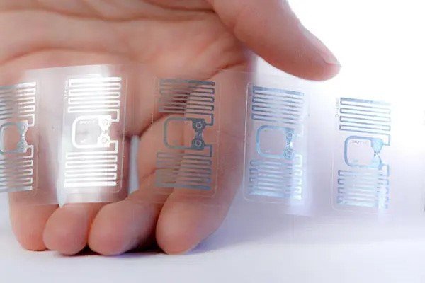 The lifespan of RFID tags