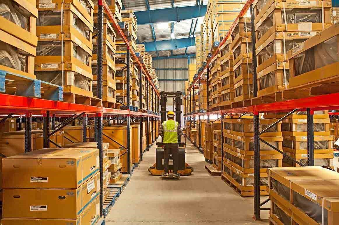 "Warehousing Enters the ‘Touchless Era’: How RFID Readers Achieve 99% Inventory Accuracy"